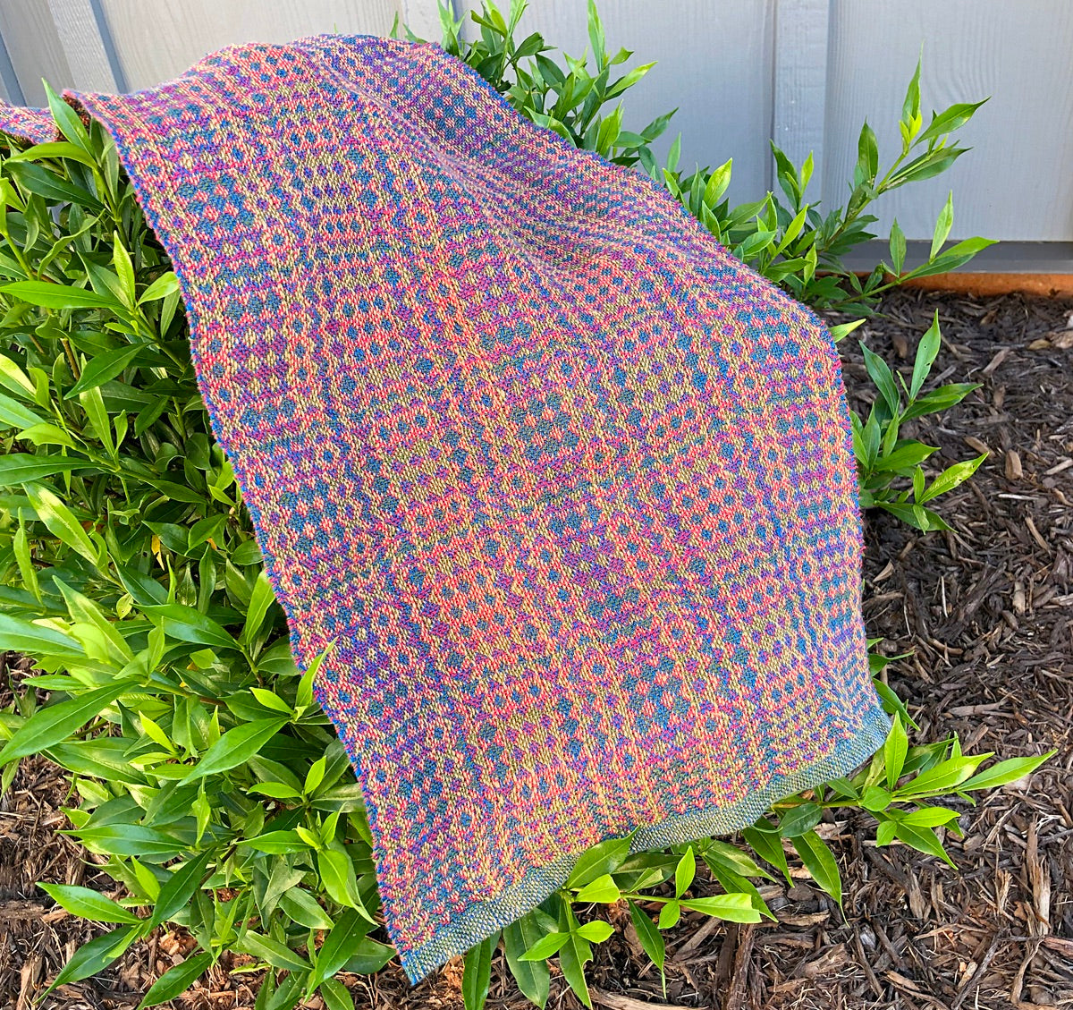 Diamond Dazzle Euroflax Table Runner Yarn Kit