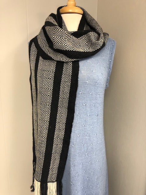 Wool Twill Graphic Scarf - 4-Shaft Pattern in Fingering Weight Yarn
