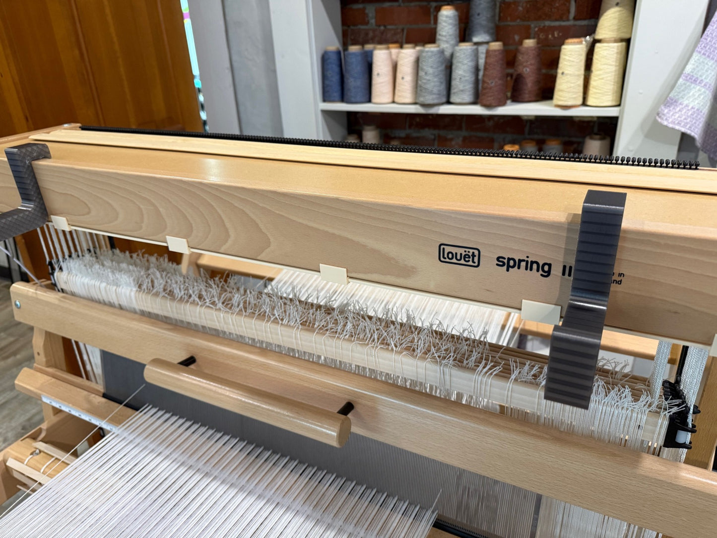 bEATER hOLDERS SHOWN ON sPRING LOOM